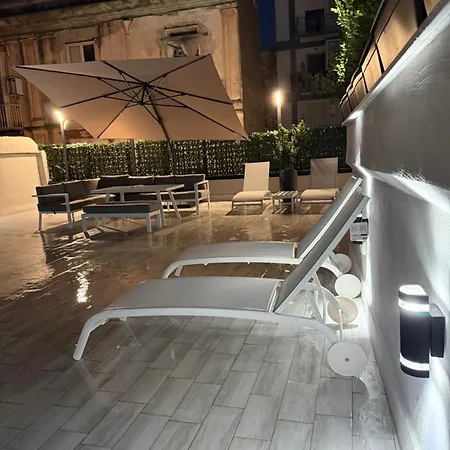 Palazzo Valentino Neapel