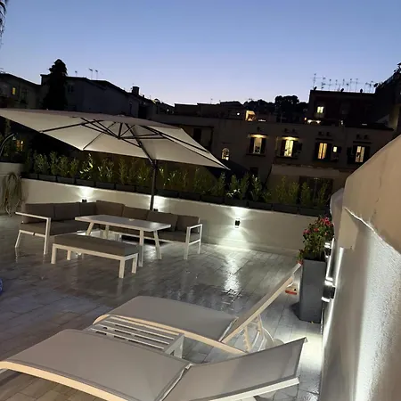 Palazzo Valentino Neapel