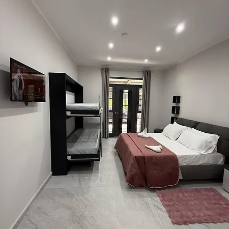 Palazzo Valentino 4* Naples