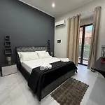 Palazzo Valentino 4* Nápoles