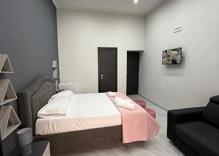 Palazzo Valentino 4* Νάπολη